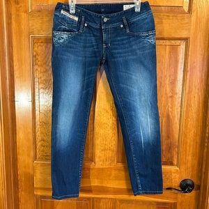 Diesel Women’s Italy made Matic Slim Tapered Jeans Size 28”-GUC
